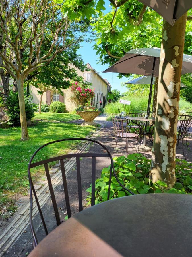 Hotel La Flambee Бержерак Екстериор снимка