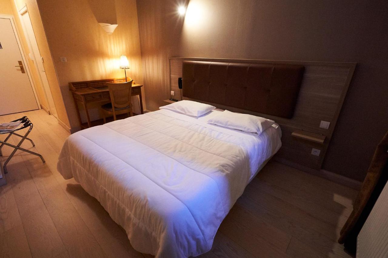Hotel La Flambee Бержерак Екстериор снимка