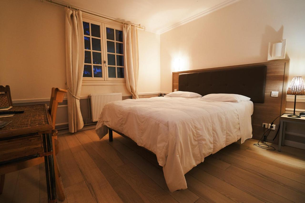 Hotel La Flambee Бержерак Екстериор снимка